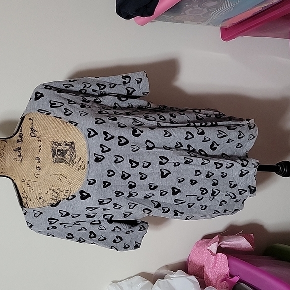 H&M 2xl grey shirt with black hearts. - Picture 1 of 2